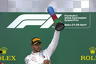 Nečakaným víťazom divokej GP Azerbajdžanu Lewis Hamilton