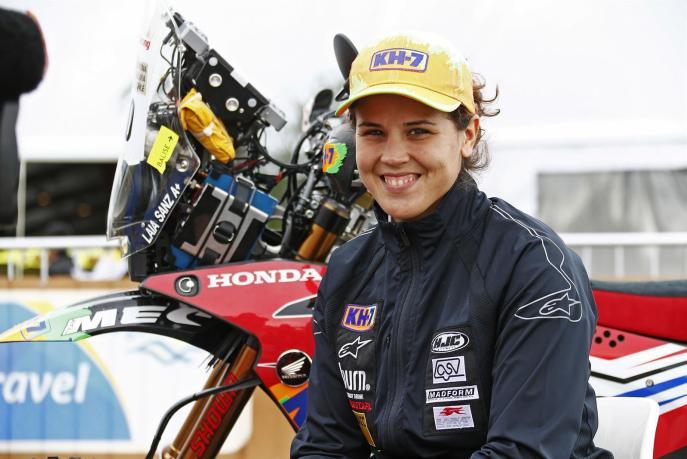 Foto: leonenduro.com;Trojnásobná víťazka Dakaru medzi motocyklistkami Laia Sanzová staví tentoraz na značku Honda;