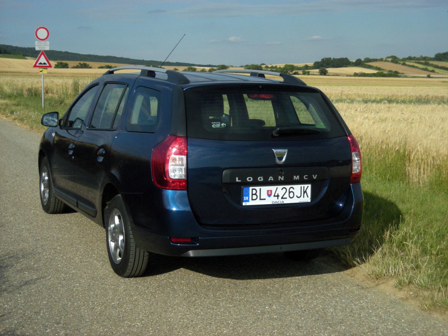 dacia-logan-mcv5863g.jpg