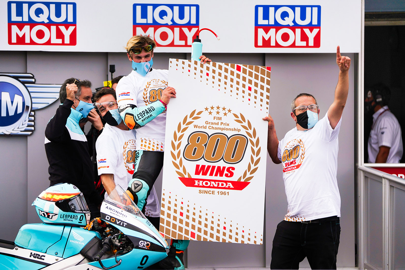 312343-masia-takes-record-800th-grand-prix-win-for-honda.jpg