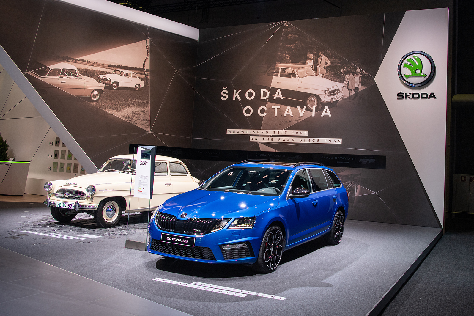 fra-skoda-octavia-frankfurt-booth.jpg