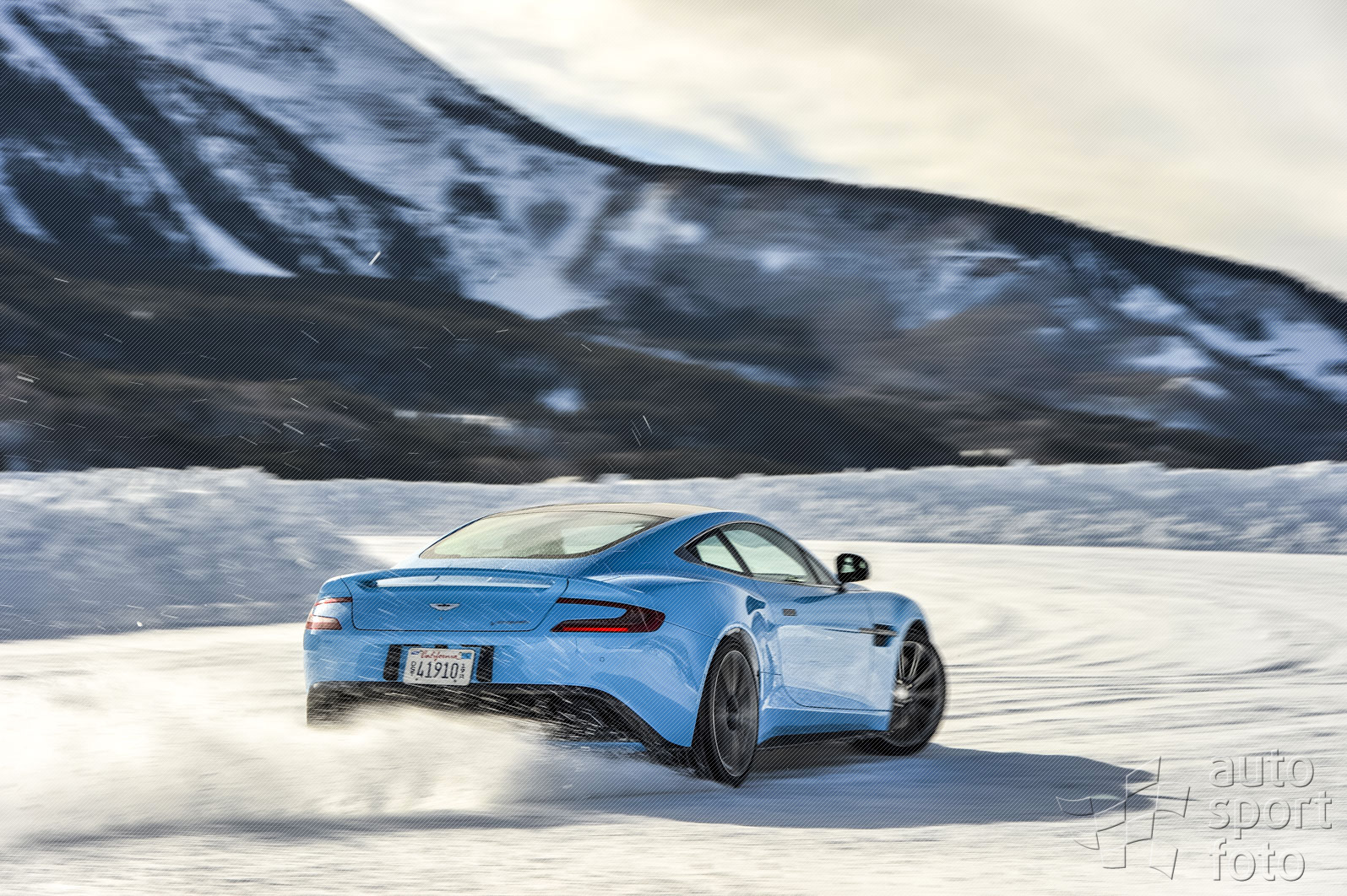 Copyright manufacturer;aston-martin-vanquish-009.jpg