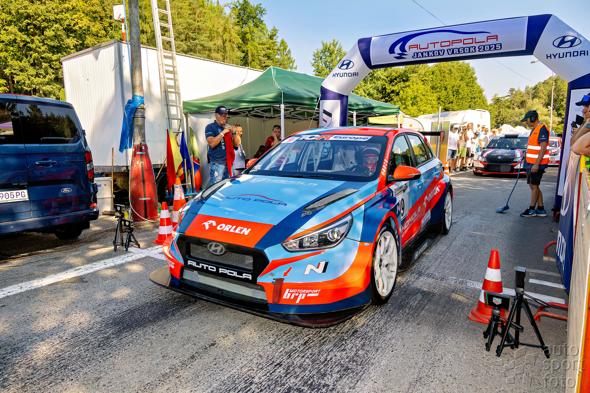 T. Szabosi;jm1a8142b.jpg