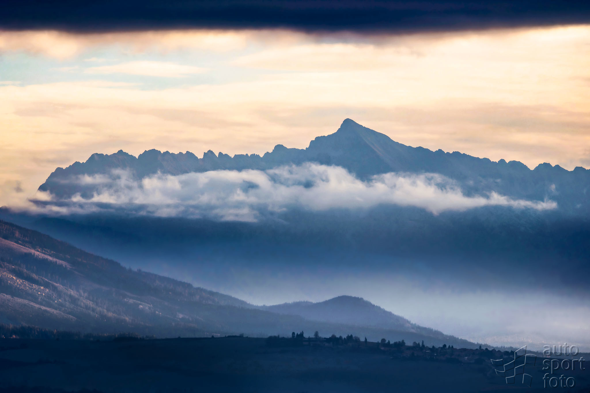 T. Szabosi;asf75266-8.jpg