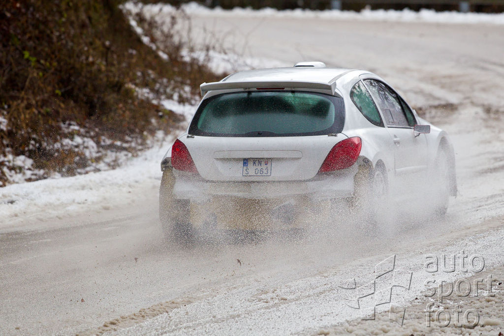 Tibor Szabosi;co8c1927-3.jpg