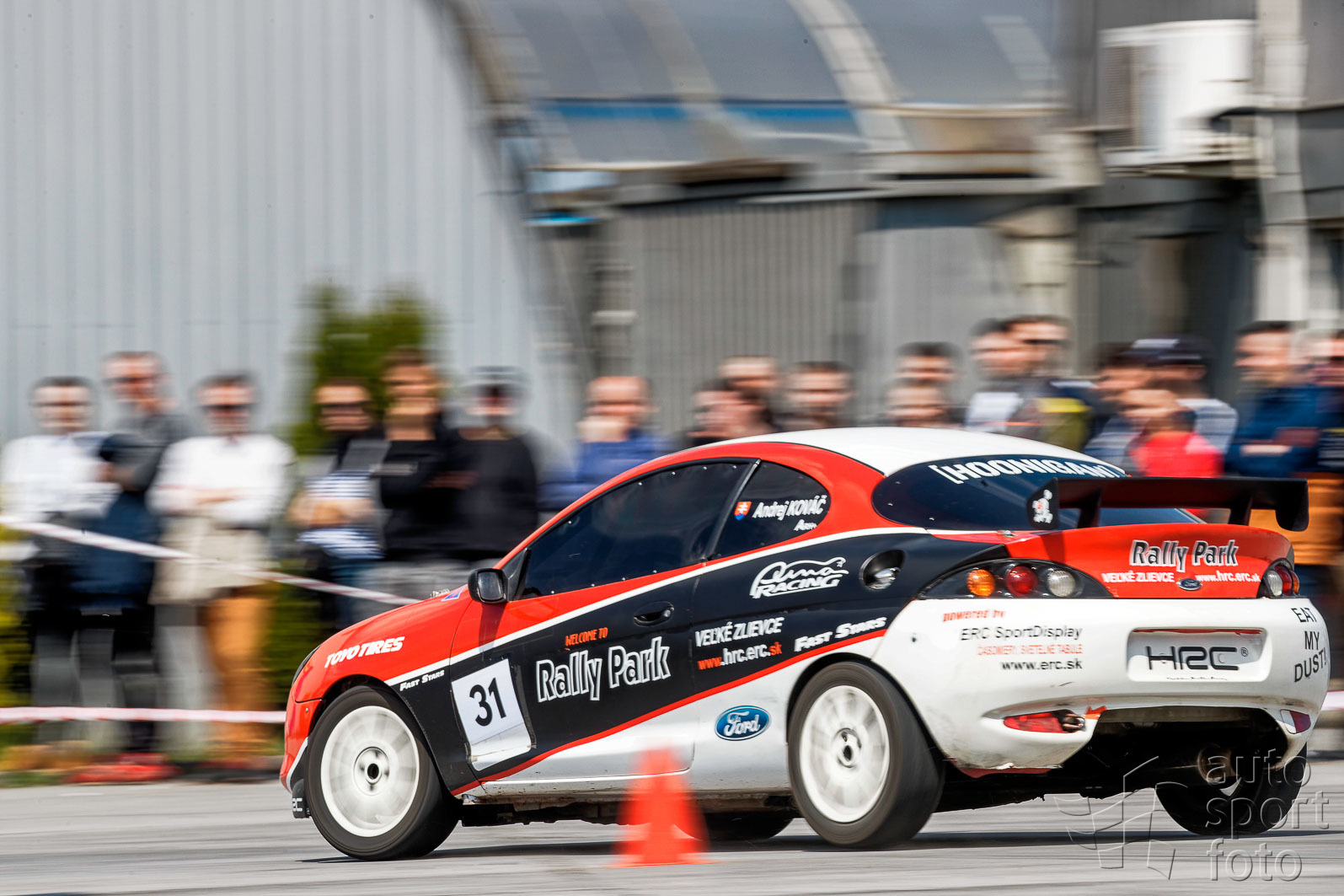 T. Szabosi;c30i2465-16.jpg