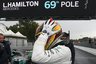 Mokrá kvalifikácia priniesla rekordné Pole pre Hamiltona