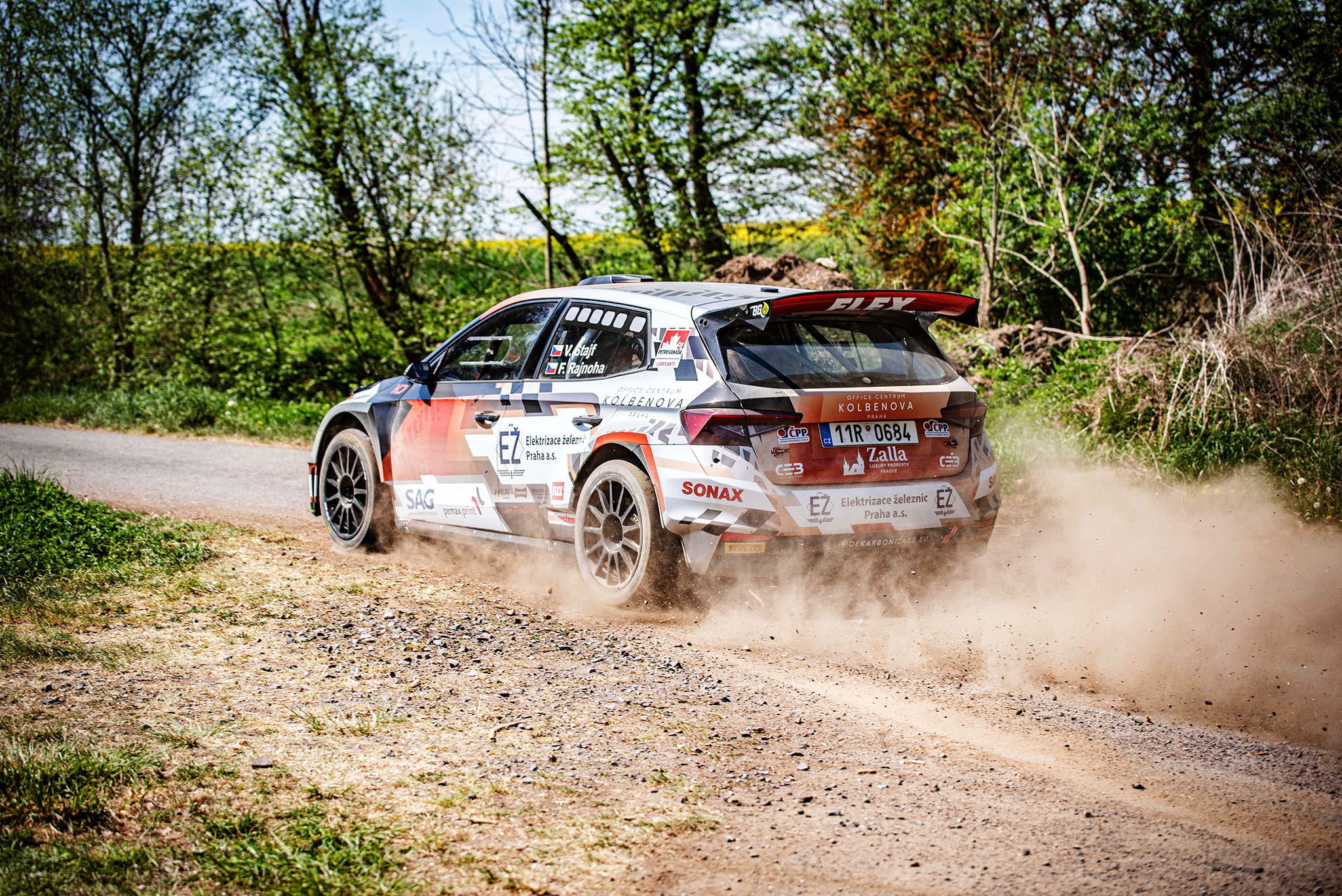 06-skoda-fabia-rs-rally2.jpg