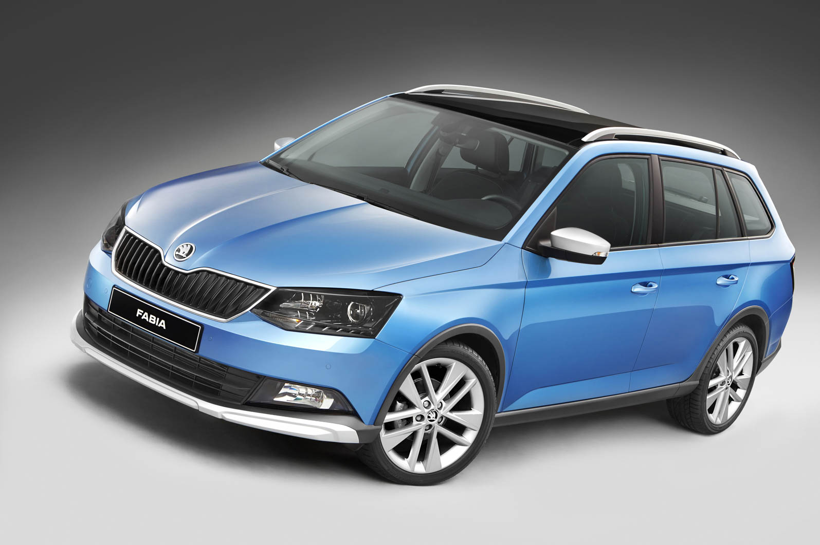151009-skoda-fabia-combi-scoutline-01.jpg