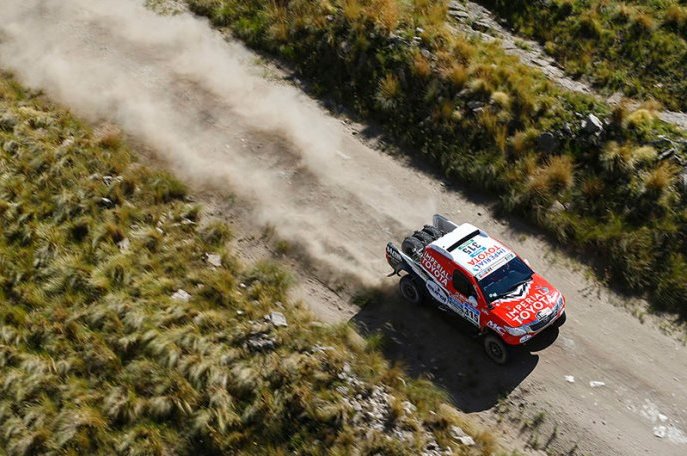 Bernhard Ten Brinke z Holandska (Toyota) drž&iacute; priebežn&eacute; 3. miesto;Bernhard Ten Brinke z Holandska (Toyota);www.dakar.com