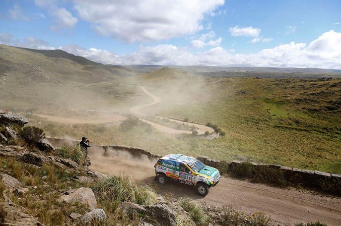 Argent&iacute;nčania Spataro a Lozada stavili na značku Renault Duster;www.dakar.com