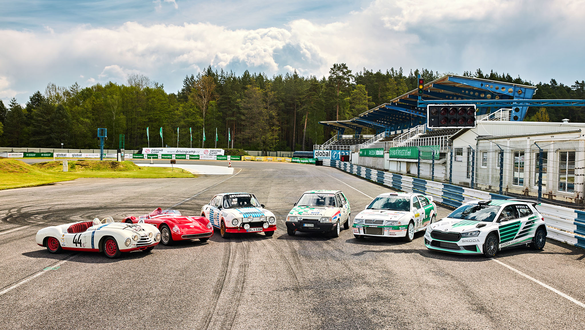Škoda Motorsport 260514-osobnosti-i-zavodni-specialy-oslava-125-let-skoda-motorsport-behem-akce-sosnova-classic-c494afee.jpg