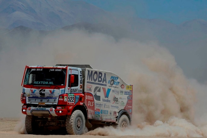 Robustn&eacute; kami&oacute;ny Ginaf s&uacute; každoročne považovan&eacute; za jedn&eacute;ho z a&scaron;pirantov na popredn&eacute; priečky;www.dakar.com