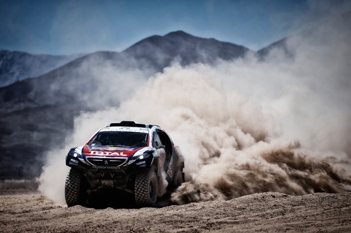 Franc&uacute;z St&eacute;phane Peterhansel (Peugeot 2008 DKR) post&uacute;pil po tejto etape do TOP 10;www.dakar.com