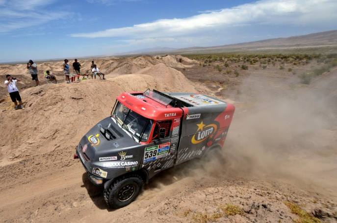 Na kopřivnick&uacute; značku Tatra v 37. ročn&iacute;ku stavil aj poľsk&yacute; jazdec Jan Szustkowski;www.bonverdakarproject.com