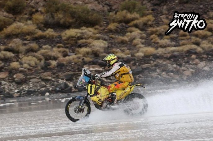 Reprezentanta Slovnaft Teamu &Scaron;tefana Svitka delilo od v&iacute;ťazstva v etape zanedbateľn&yacute;ch dvan&aacute;sť sek&uacute;nd. V celkovom porad&iacute; je už na v&yacute;bornom 5. mieste;Foto: &Scaron;tefan Svitko Fanclub (Facebook)