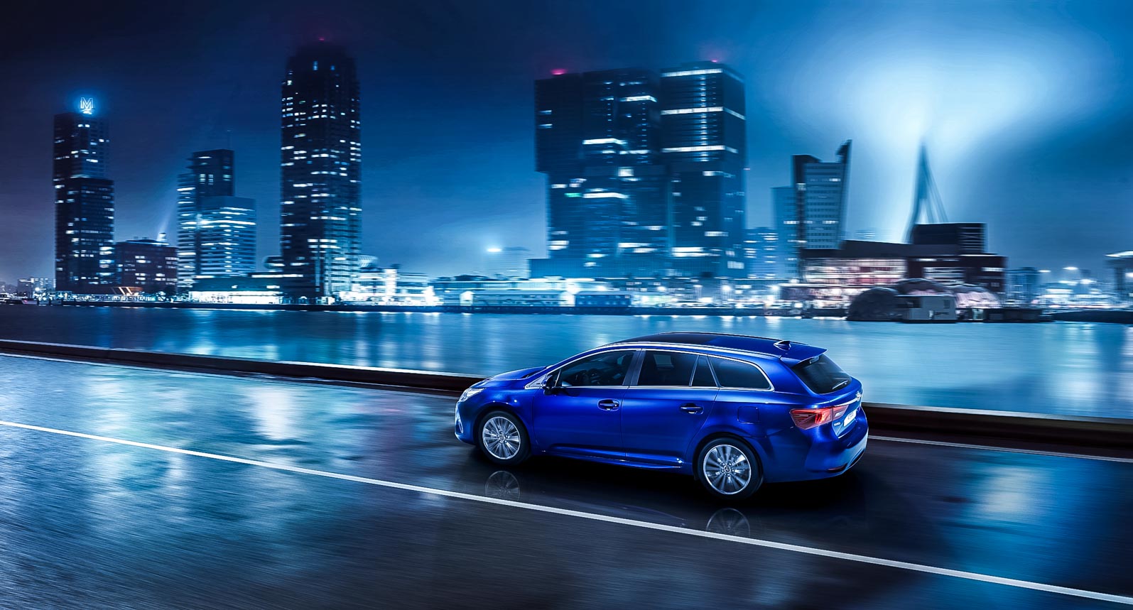 Toyota avensis-night-21-dpl-2015-3-4-rear-blue.jpg