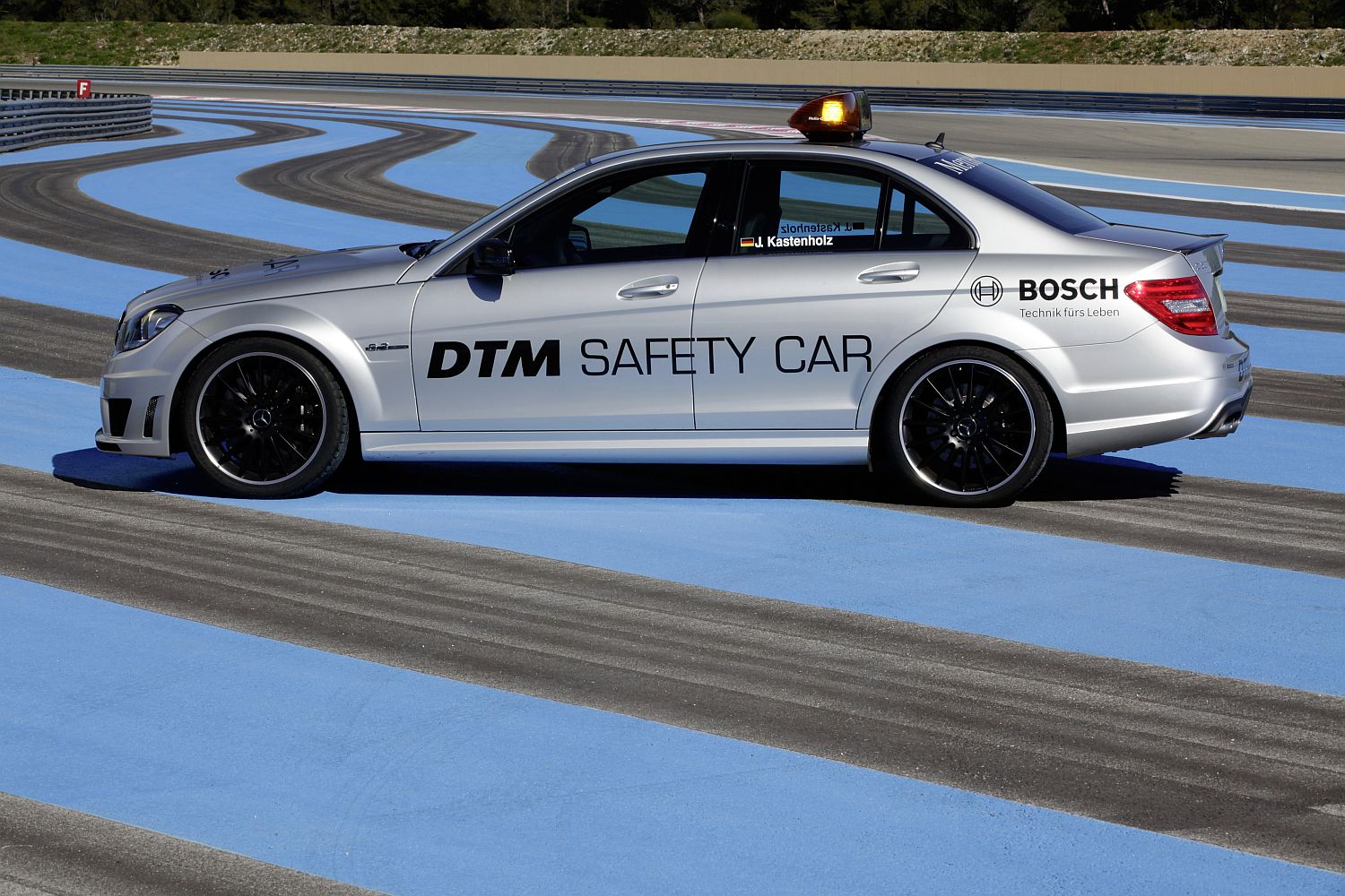 Mercedes-Benz; c-63-amg-safety-car-5887g.jpg