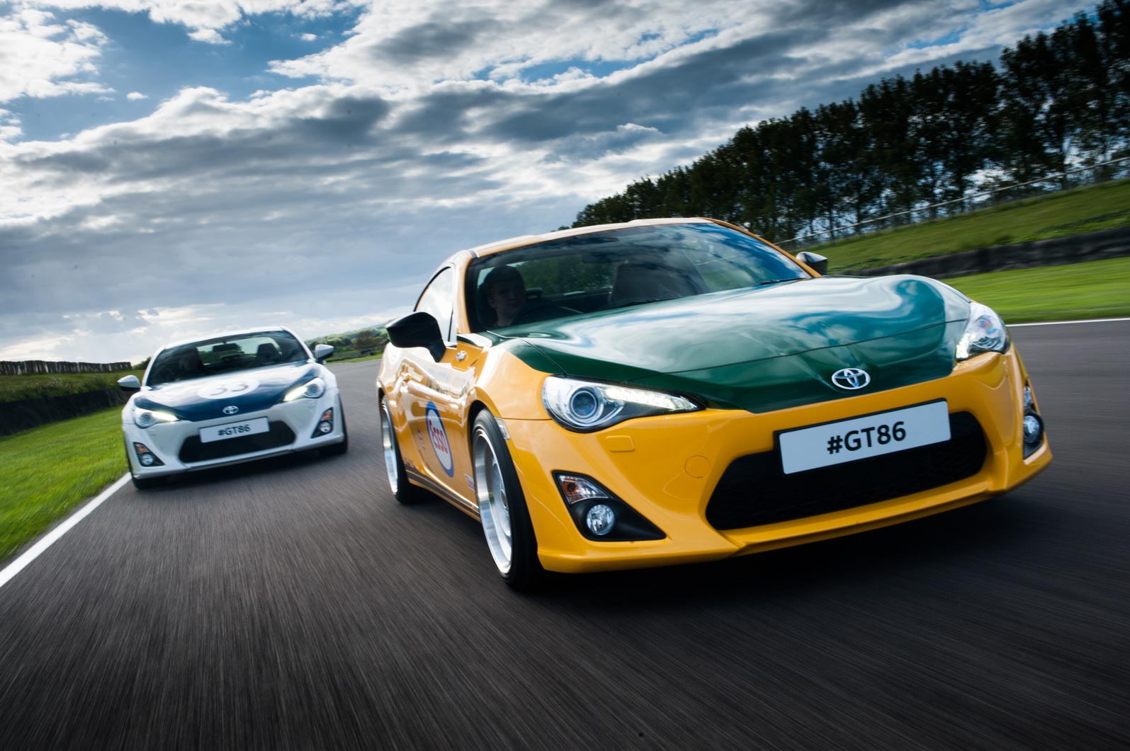 gt86-classic-livery-dynamic-12.jpg