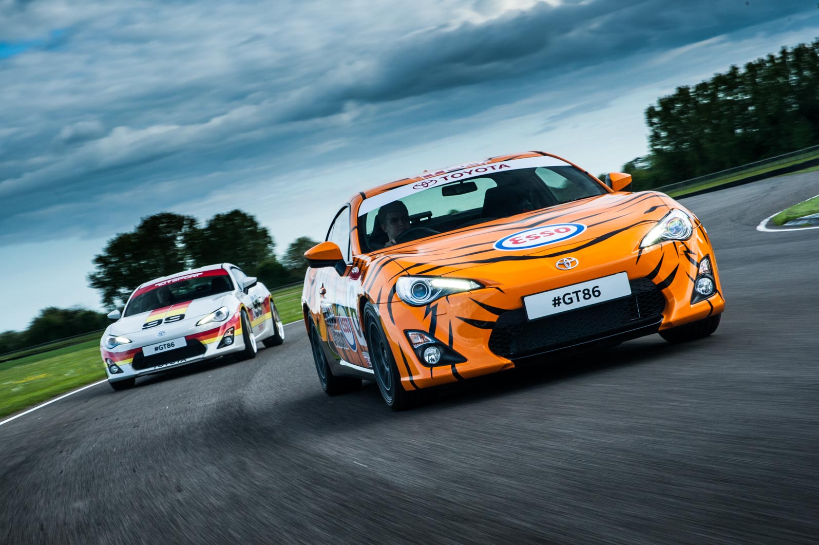 gt86-classic-livery-dynamic-9.jpg