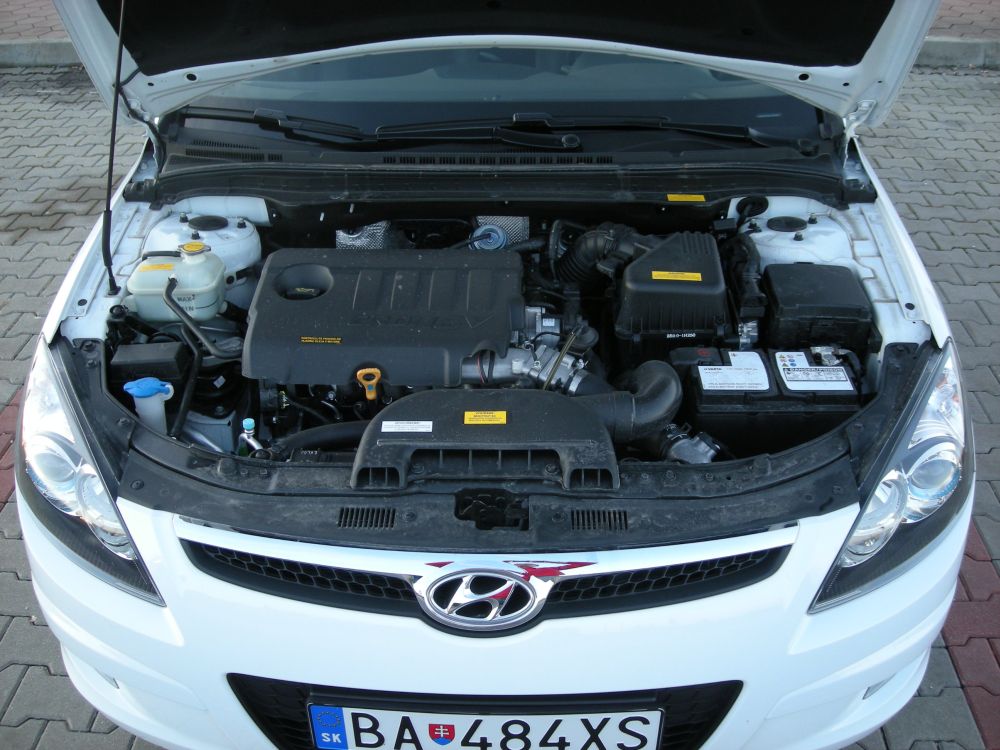 hyundai-i30-motor-n2197g.jpg