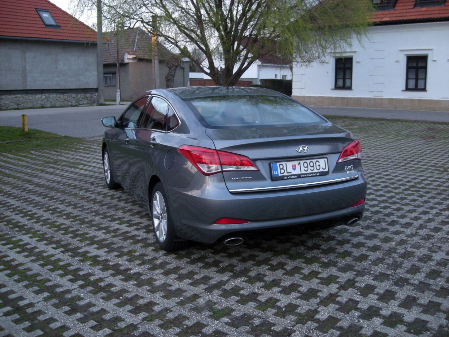 hyundai-i40-sedan-9026g.jpg