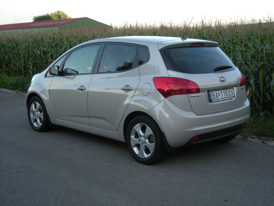 kia-venga3058g.jpg