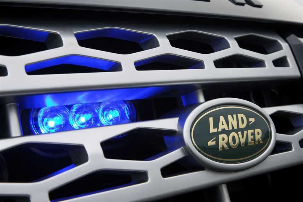 Land Rover; lr-discovery4-210.jpg