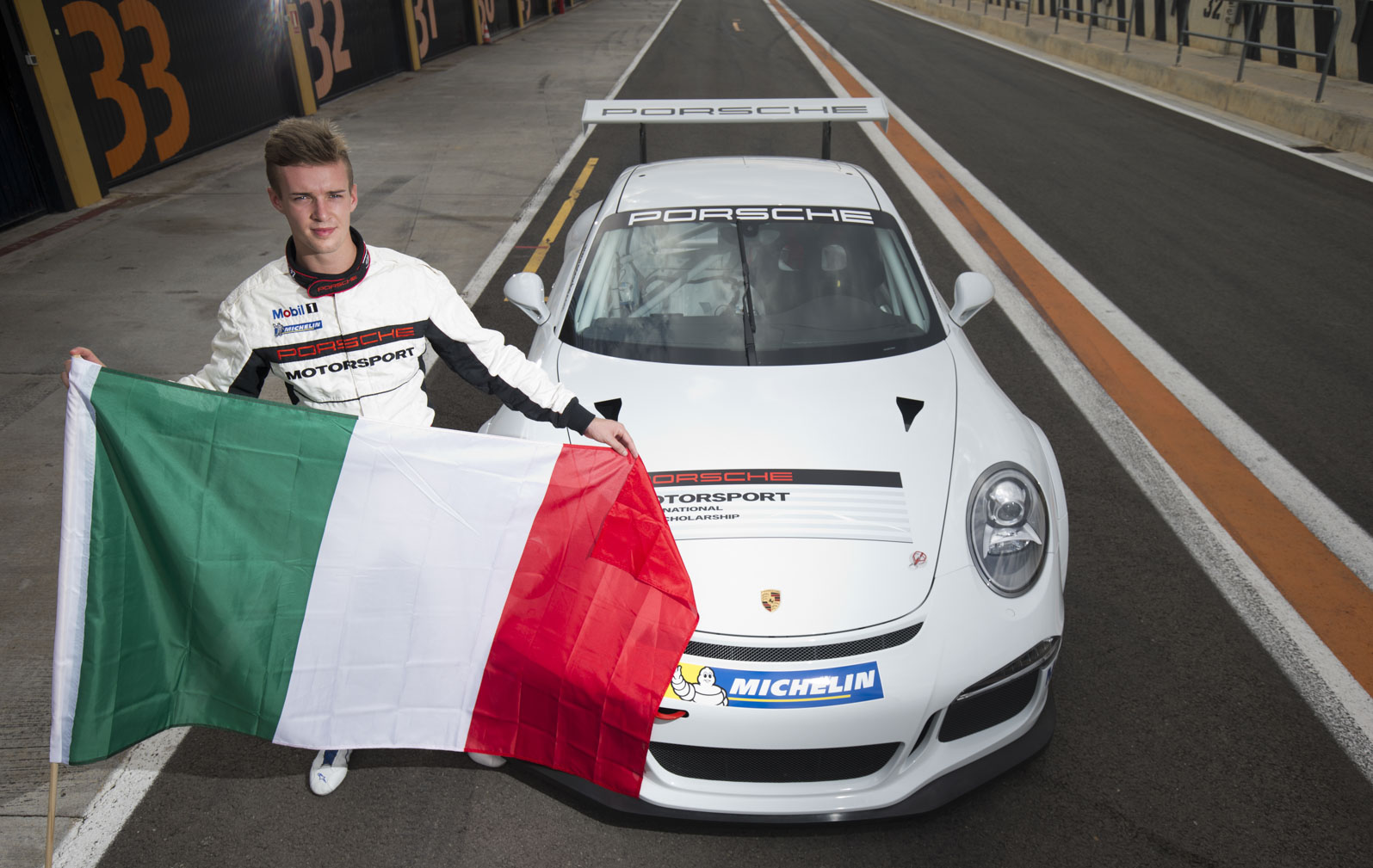 Porsche m14-4494-fine.jpg