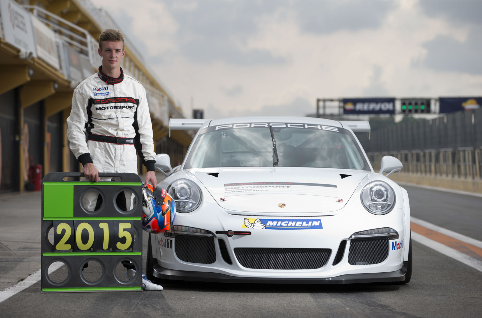 Porsche m14-4495-fine.jpg