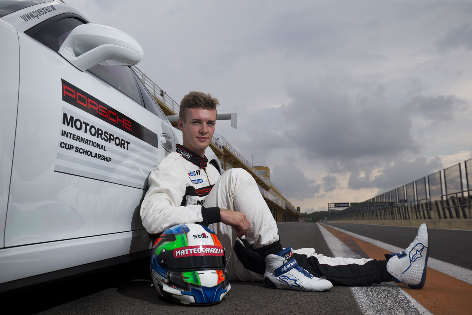 Porsche m14-4496-fine.jpg