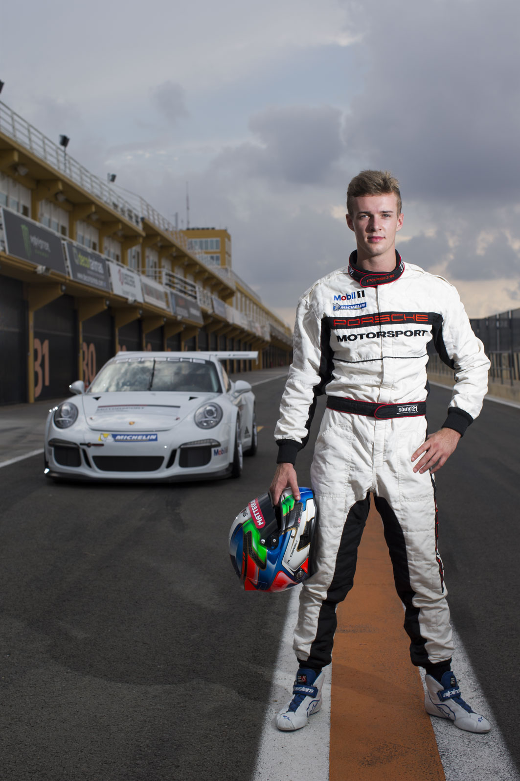 Porsche m14-4498-fine.jpg