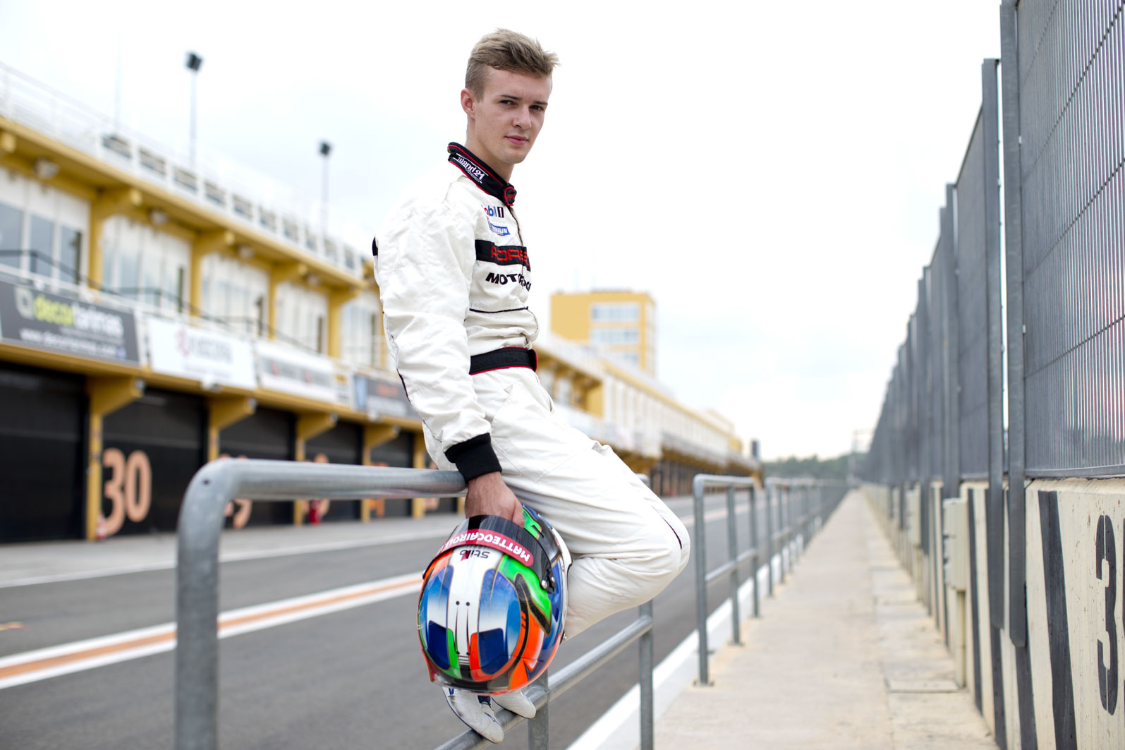 Porsche m14-4499-fine.jpg