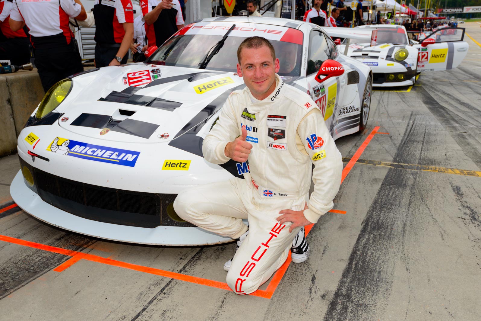 Porsche m15-2104-fine.jpg