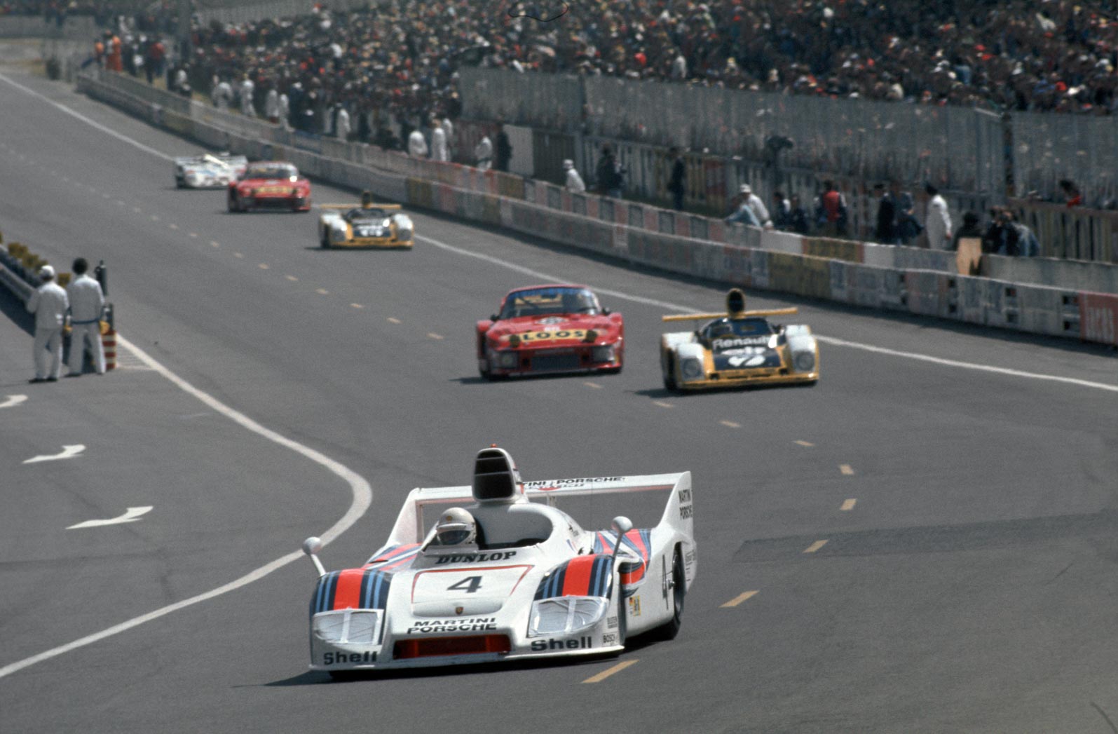 Porsche m15-2182-fine.jpg