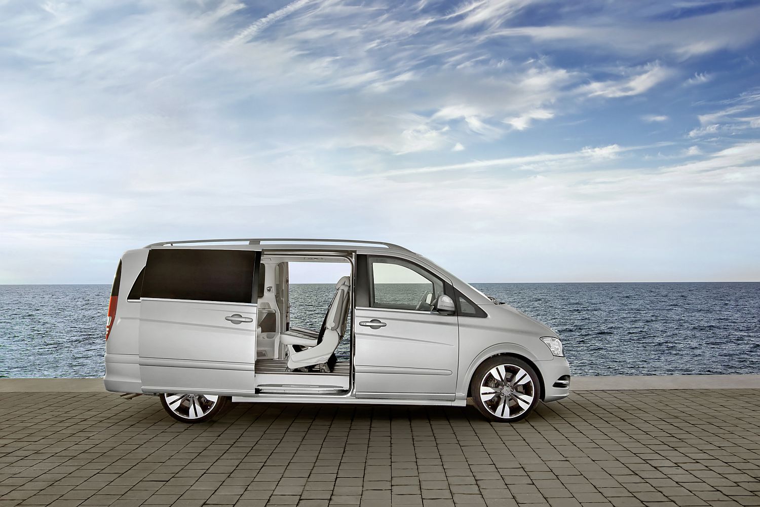 Mercedes-Benz; mercedes-viano-6294g.jpg
