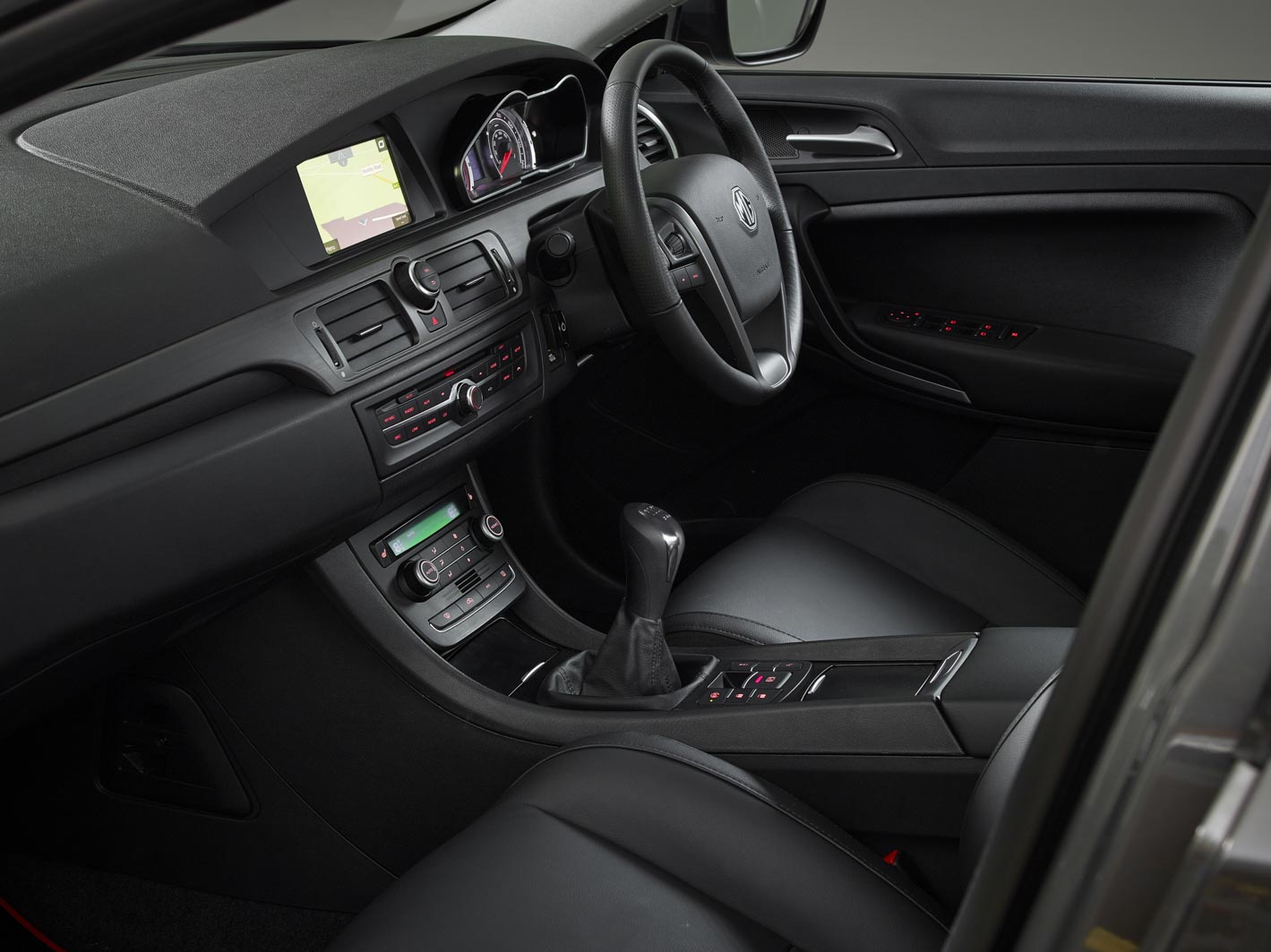 new-mg6-interior.jpg