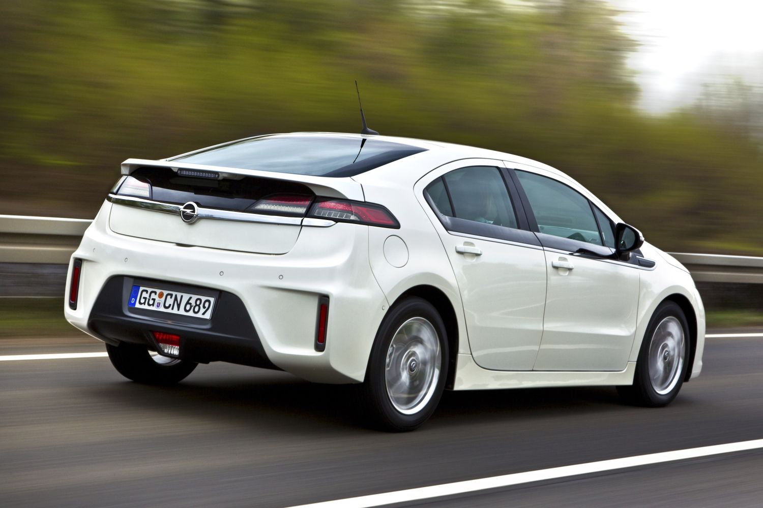 Opel; opel-ampera054g.jpg