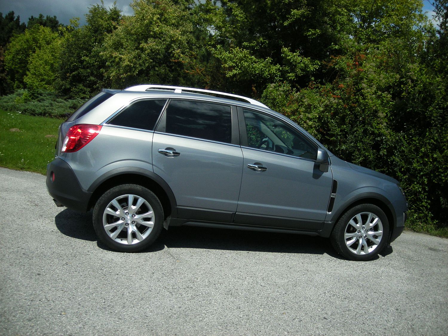 Ivan Václavík; opel-antara-5413g.jpg