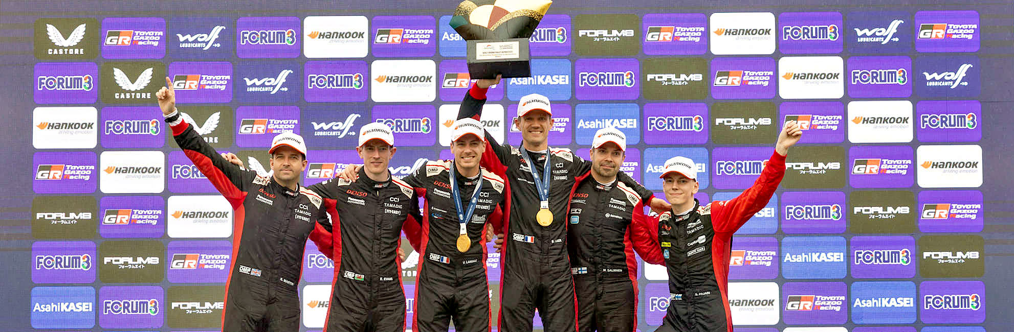 podium-5.jpg