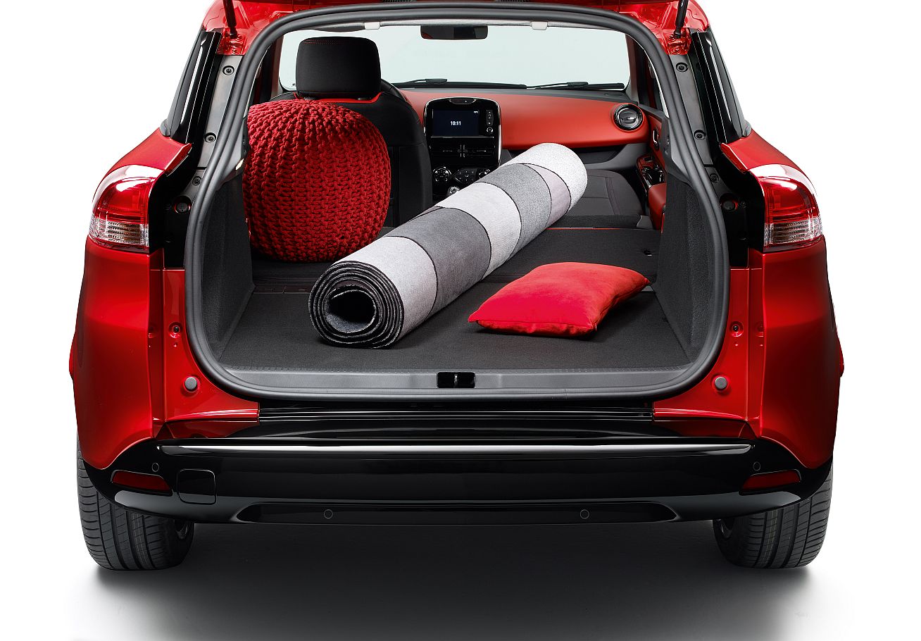 ren-clio-iv-gtour32g.jpg