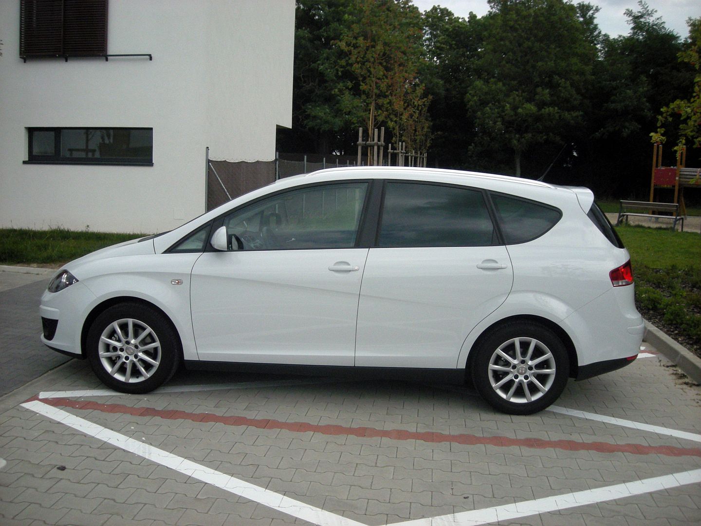 Ivan Václavík; seat-altea-xl8485g.jpg