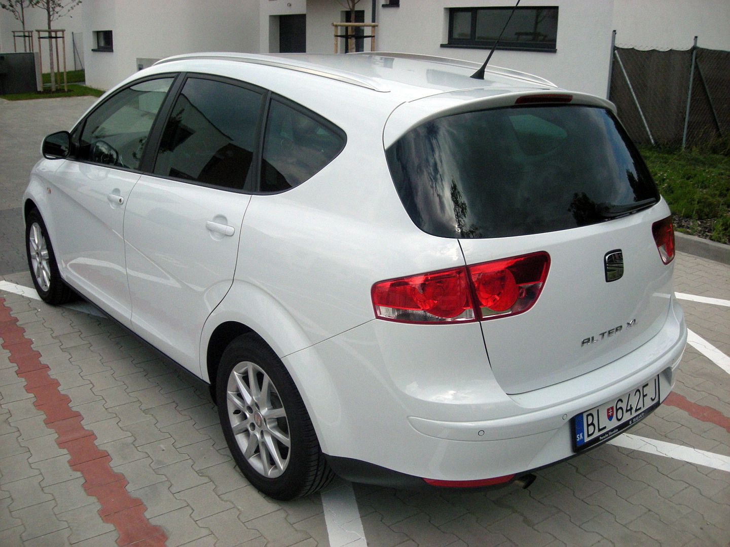 Ivan Václavík; seat-altea-xl8494g.jpg