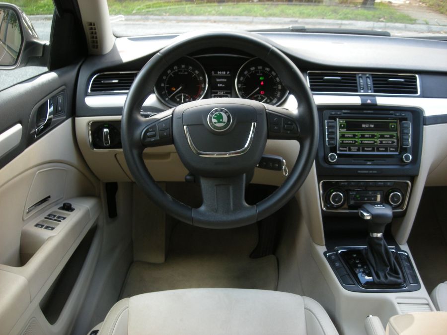 skoda-superb-combi3246g-1.jpg