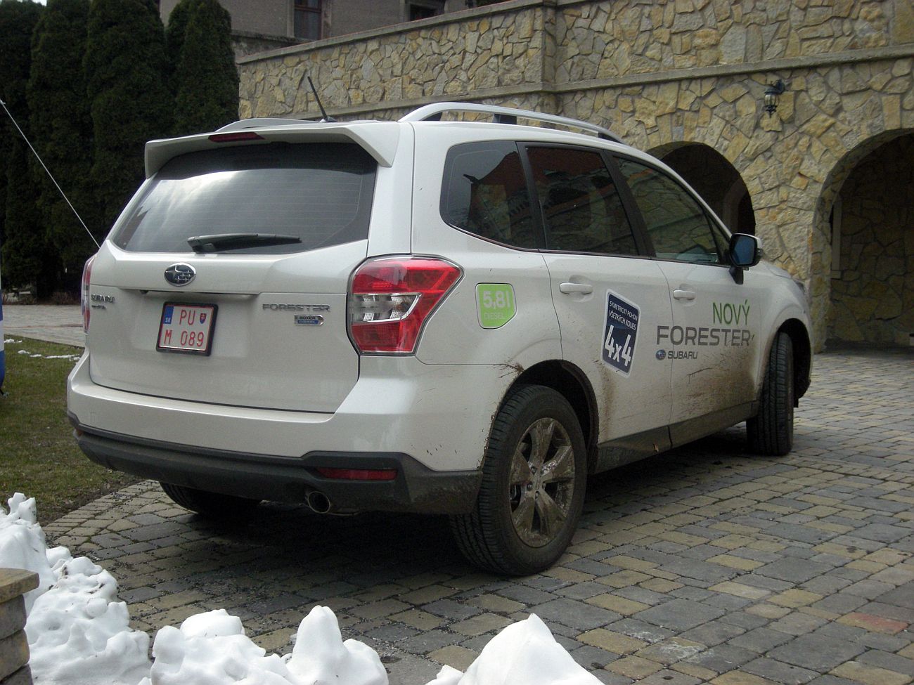 sub-forester-iv7734g.jpg