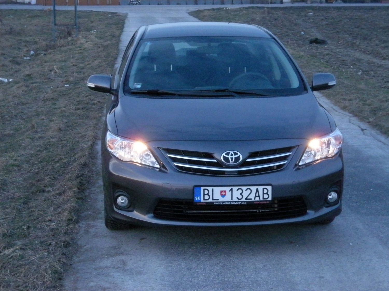 Ivan Václavík; toyota-corolla-sdn3840g.jpg
