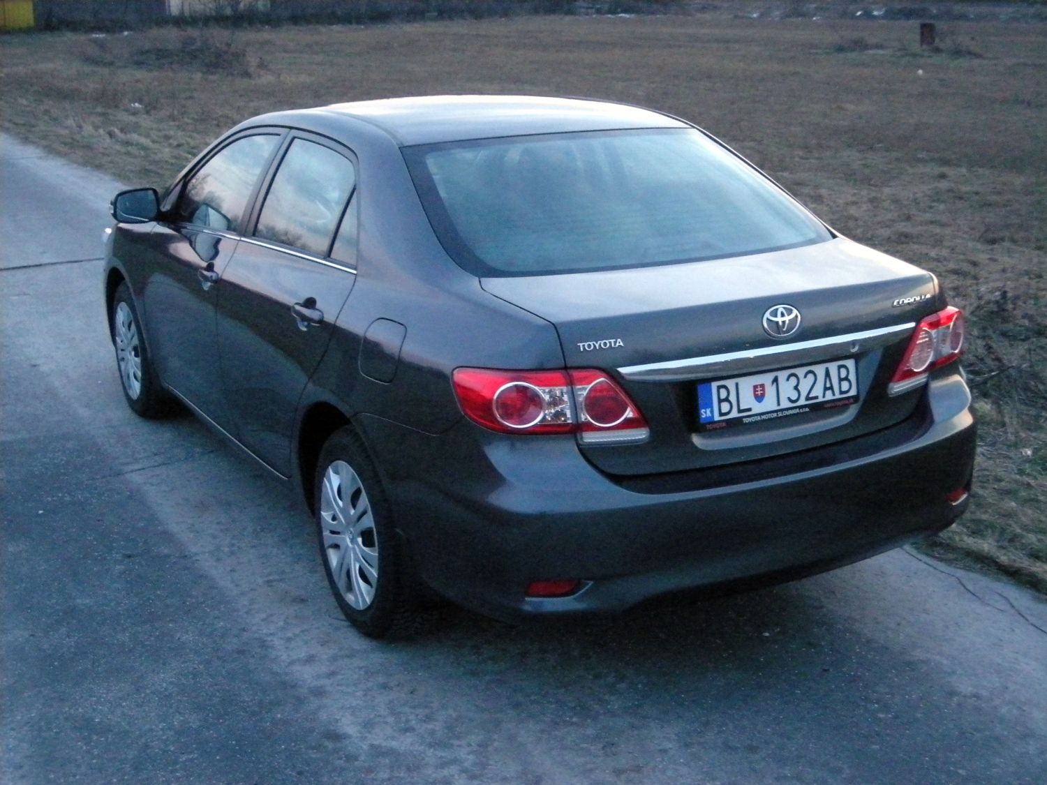 Ivan Václavík; toyota-corolla-sdn3843g.jpg