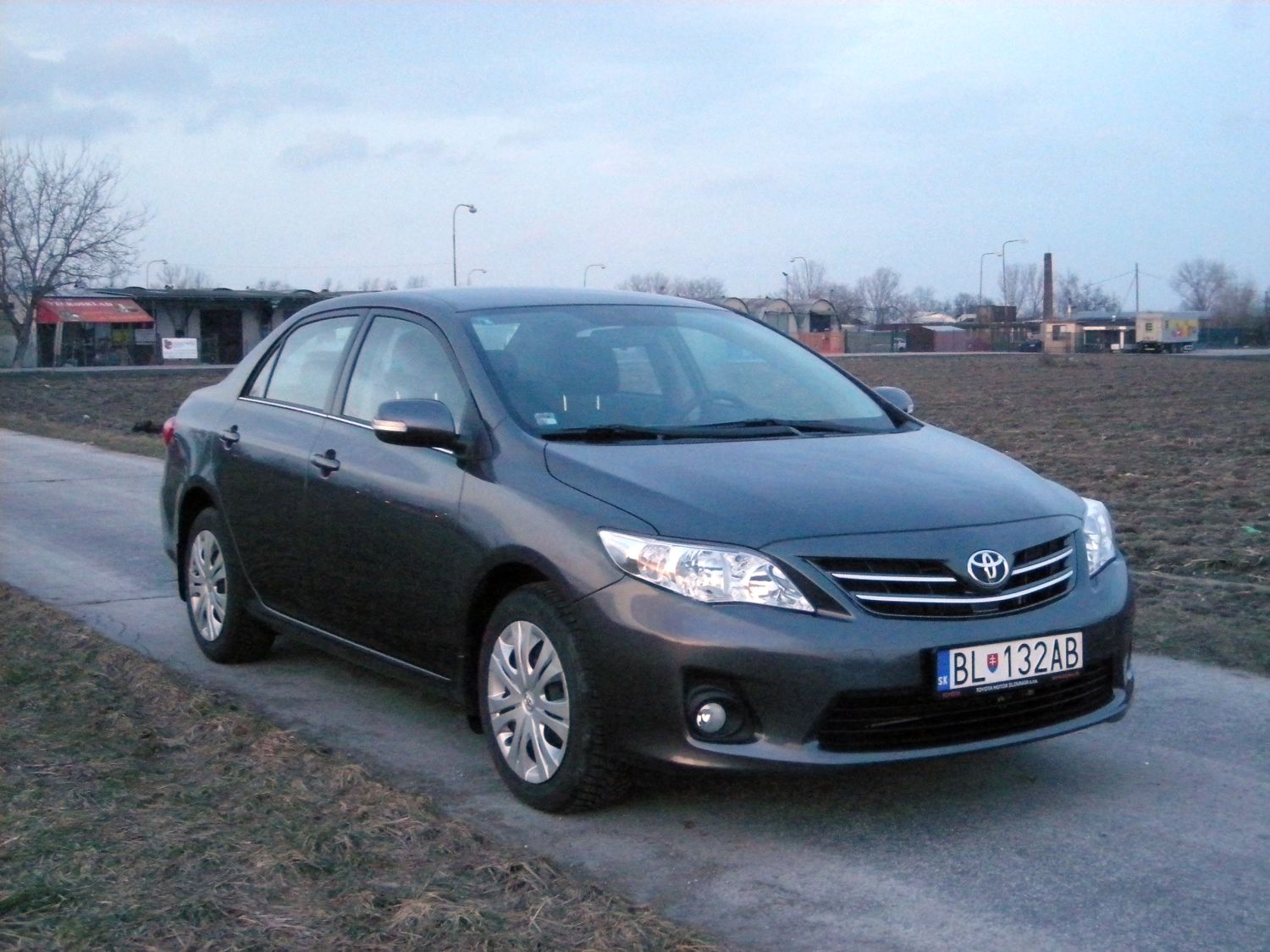Ivan Václavík; toyota-corolla-sdn3845g.jpg