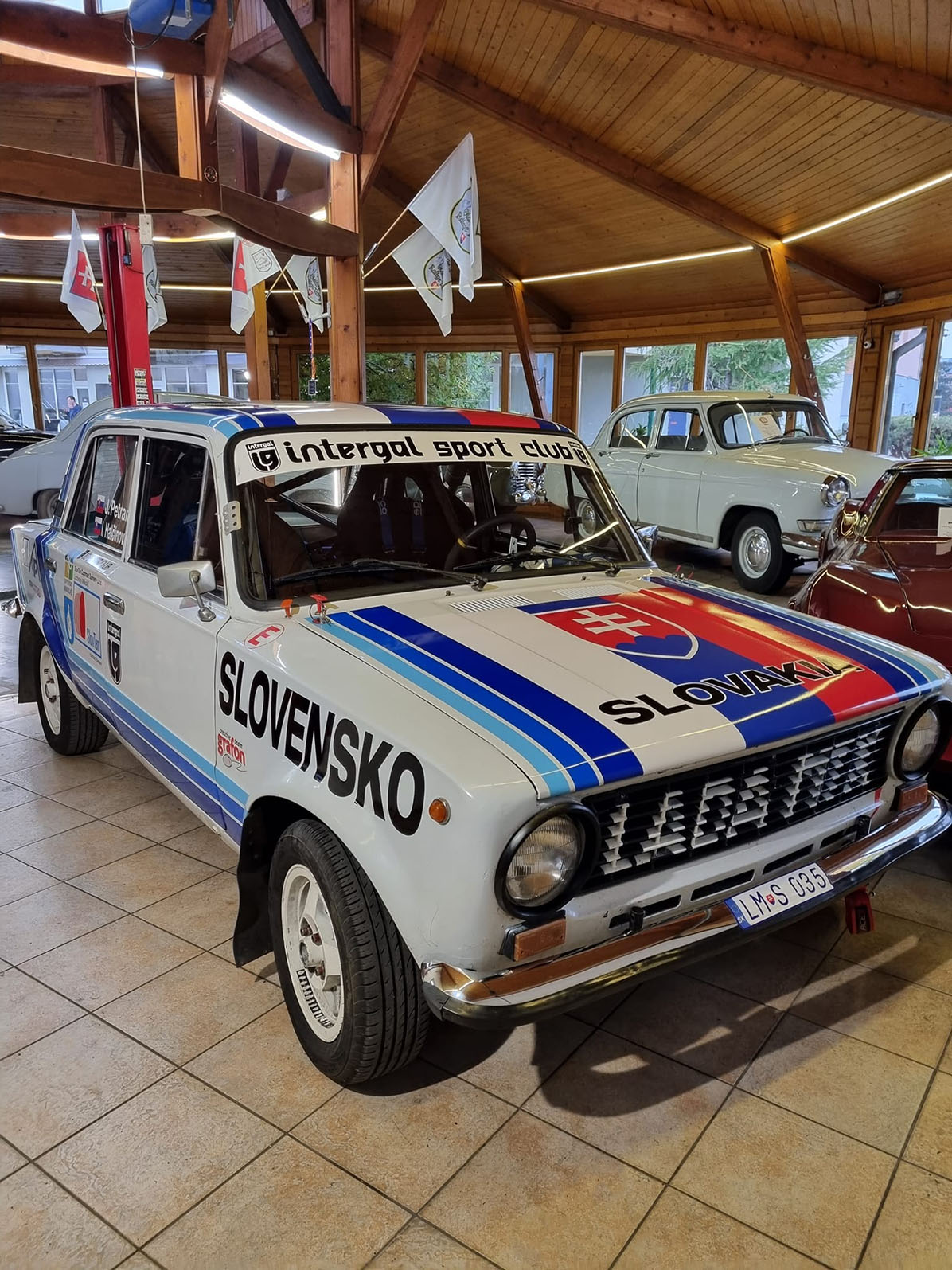 Team untitled-1-219.jpg