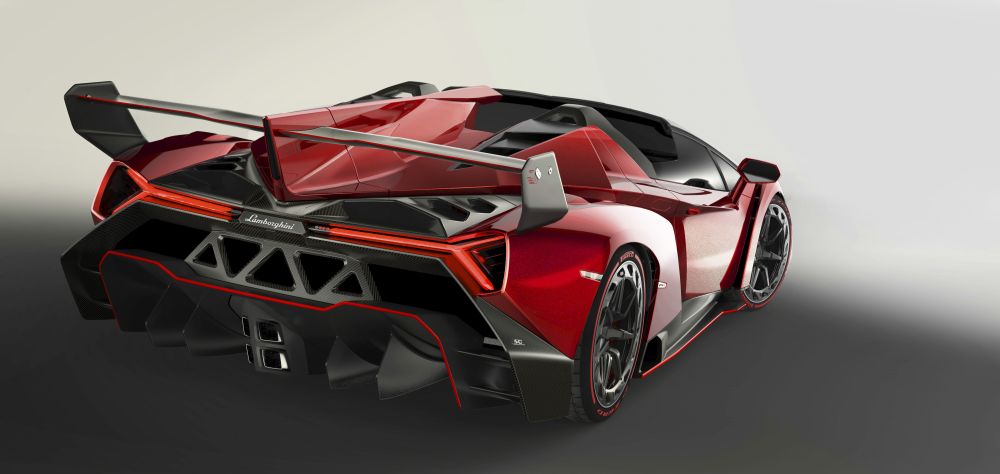 veneno-roadster-back.jpg